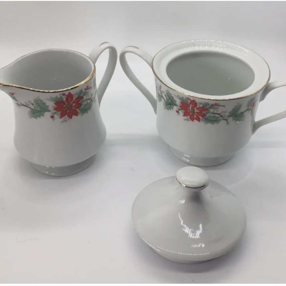 Vintage Trisa Poinsettia Pattern 1693 Sugar Bowl & Creamer Porcelain Fine China